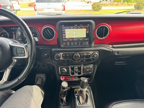 Used 2021 Jeep Gladiator Rubicon image 26