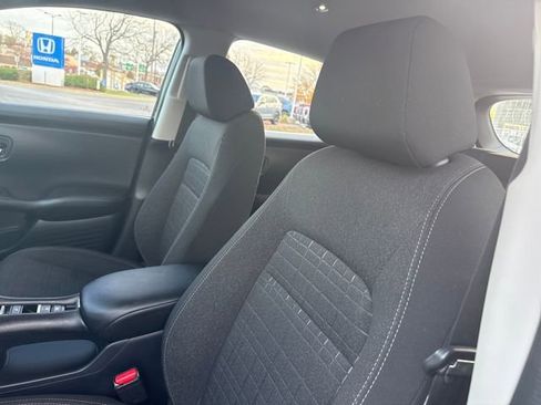 Certified 2024 Honda HR-V LX image 10