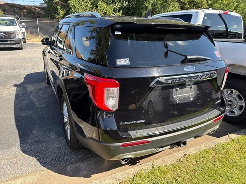 Used 2021 Ford Explorer Limited w/ Equipment Group 301A AWD/4WD image 13