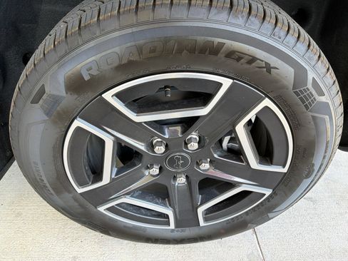 Used 2026 Jeep Cherokee Limited AWD/4WD image 12