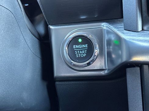 Used 2023 Ford F150 Lariat w/ Trailer Tow Package image 22