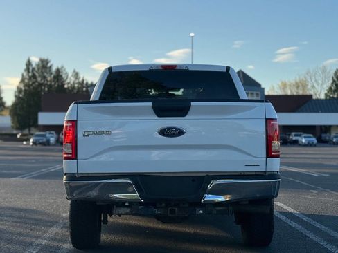 Used 2015 Ford F150 XLT AWD/4WD image 12