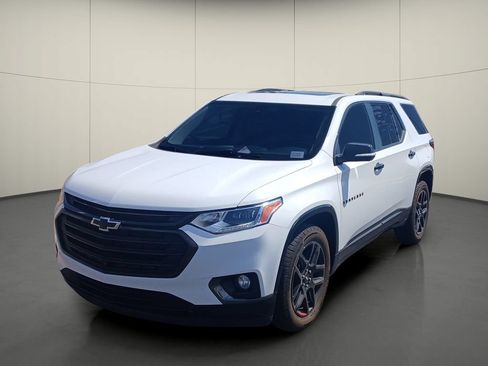 Used 2021 Chevrolet Traverse Premier w/ Redline Edition FWD image 3
