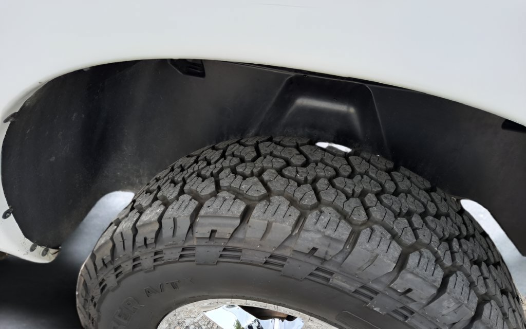Used 2023 RAM 1500 Classic SLT w/ Electronics Group AWD/4WD image 44