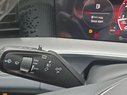 New 2026 Volkswagen Tiguan SE FWD image 20
