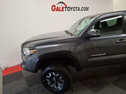 Used 2021 Toyota Tacoma TRD Off-Road image 5