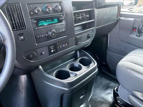 Used 2025 GMC Savana 2500 w/ Driver Convenience Package RWD image 20