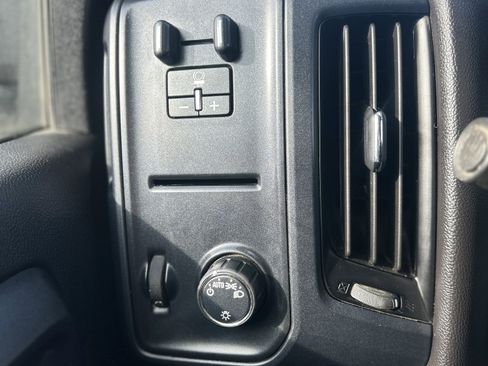 Used 2019 Chevrolet Silverado 2500 W/T w/ WT Convenience Package image 8