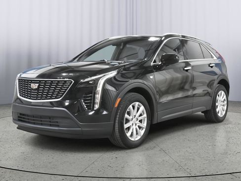 Certified 2023 Cadillac XT4 Luxury w/ Cold Weather Package AWD/4WD image 1