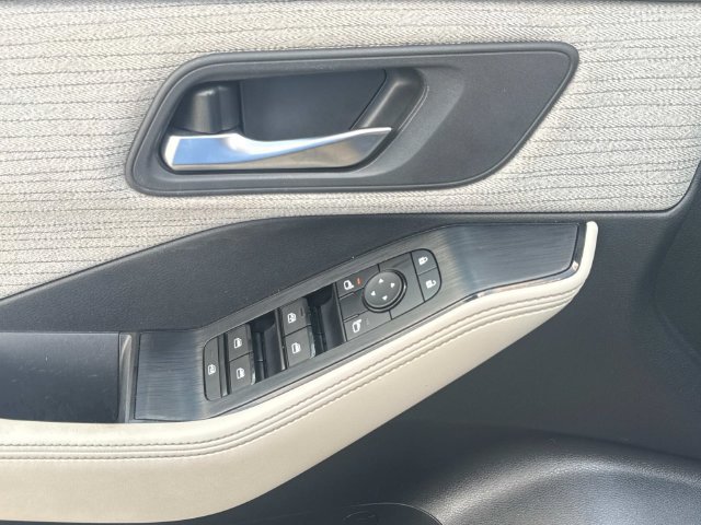 Used 2022 Nissan Rogue SV FWD image 24