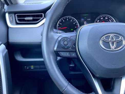 Used 2021 Toyota RAV4 XLE Premium FWD image 24