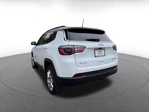 Used 2025 Jeep Compass Limited AWD/4WD image 11