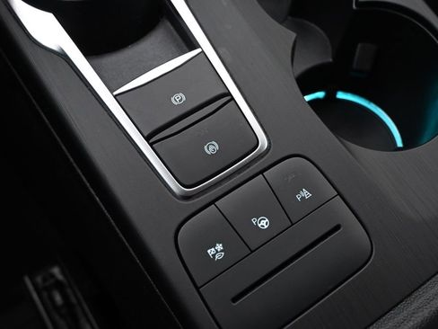 Used 2020 Ford Escape Titanium image 35