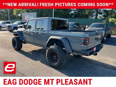 Used 2021 Jeep Gladiator Overland w/ Popular Equipment Package AWD/4WD image 3