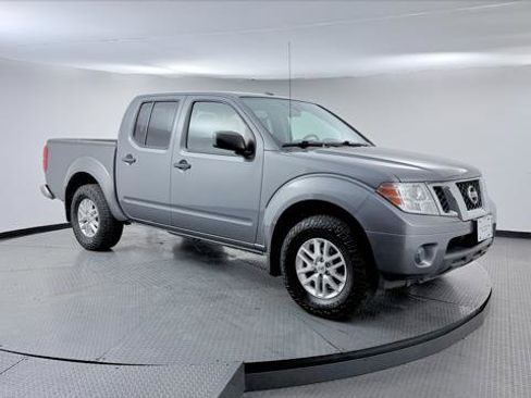 Used 2018 Nissan Frontier SV AWD/4WD image 9