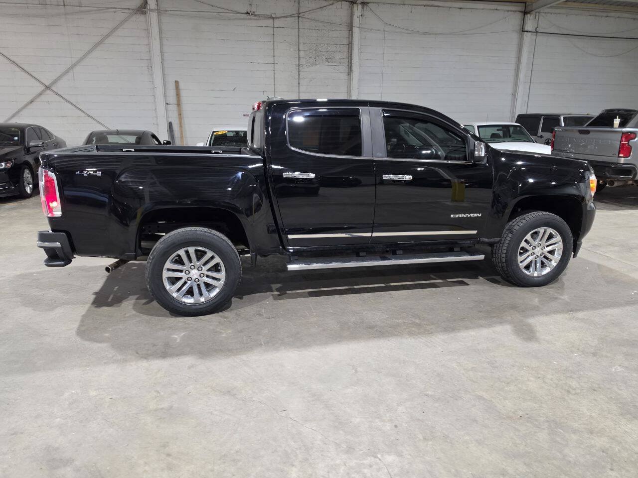 Used 2017 GMC Canyon SLE w/ SLE Convenience Package AWD/4WD image 14