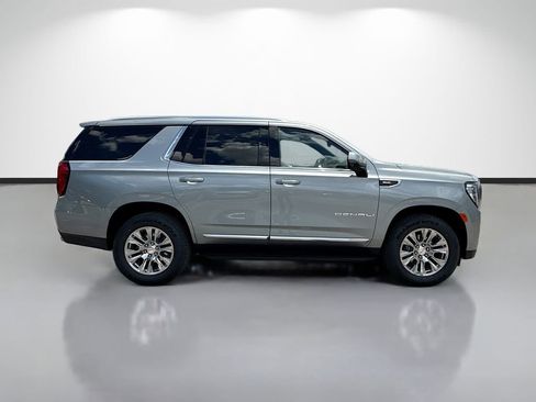 Used 2024 GMC Yukon Denali RWD image 2