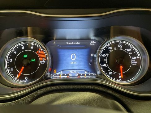 Used 2019 Jeep Cherokee Limited image 29