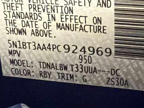 Used 2023 Nissan Rogue S image 31