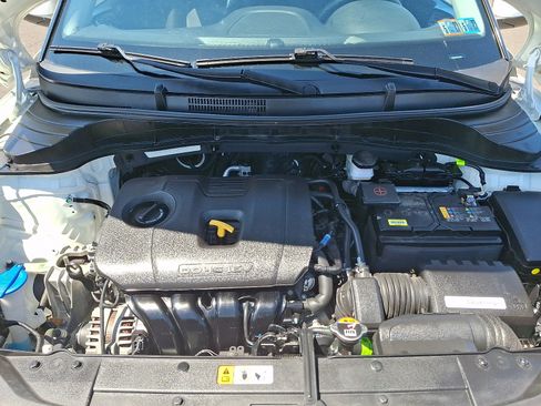 Used 2025 Kia Soul LX w/ LX Technology Package FWD image 27