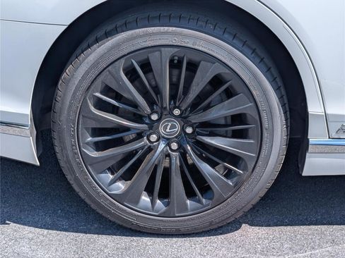 Used 2020 Lexus LS 500h AWD w/ Luxury Package image 10