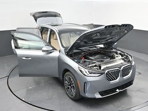 Used 2025 BMW X3 xDrive30i w/ Premium Package image 54