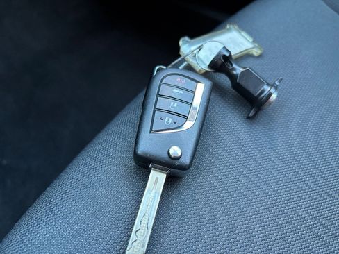 Used 2025 Toyota Corolla LE image 18