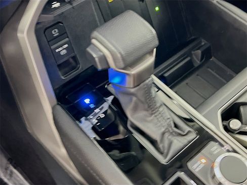 Used 2024 Toyota Tundra Limited image 15