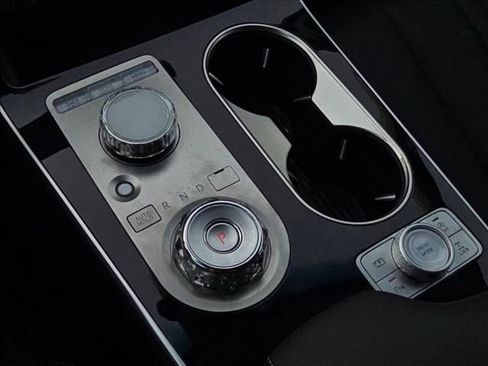 Used 2025 Genesis GV80 2.5T image 10