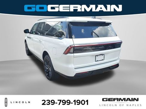 New 2026 Lincoln Navigator L Reserve AWD/4WD image 10