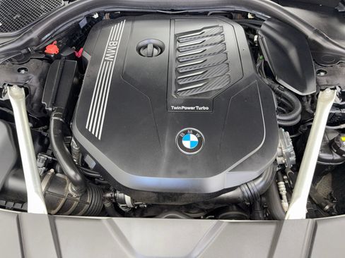 Used 2020 BMW 740i xDrive w/ M Sport Package AWD/4WD image 53