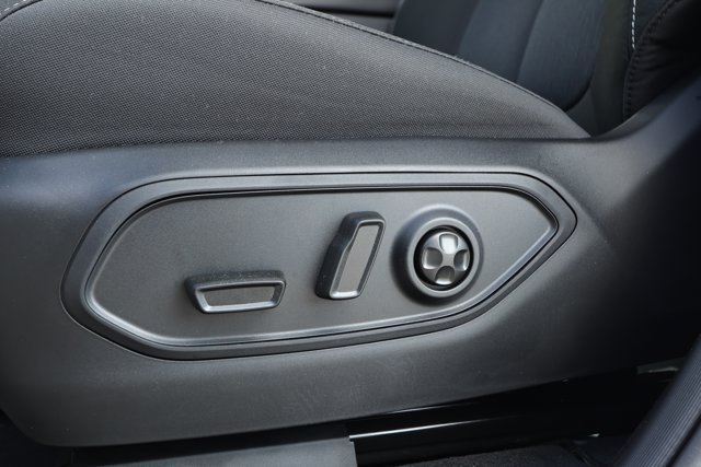 New 2027 Jeep Grand Cherokee Laredo X RWD image 24