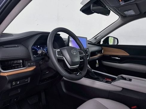 New 2026 Toyota Grand Highlander AWD image 13