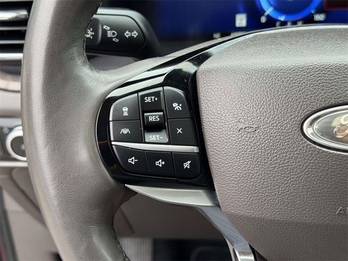 Used 2022 Ford Explorer Platinum w/ Equipment Group 601A image 10