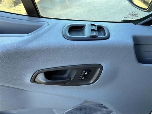 Used 2018 Ford Transit 350 XLT image 30