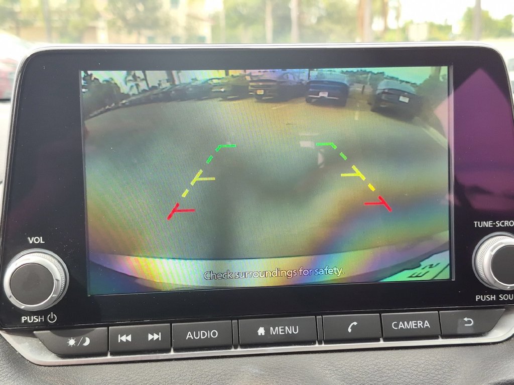 Used 2025 Nissan Sentra SV FWD image 18