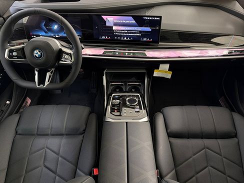 Used 2026 BMW i7 xDrive60 AWD/4WD image 13