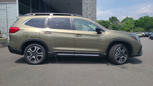 New 2026 Subaru Ascent Limited AWD/4WD image 9