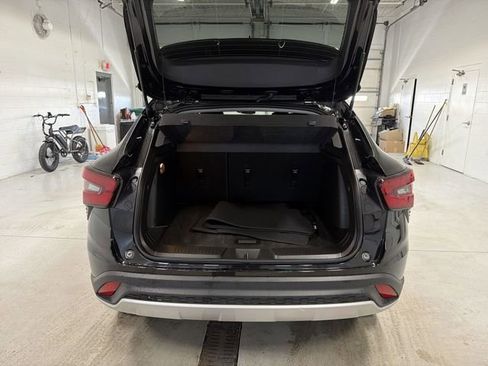 Certified 2025 Chevrolet Trax LT w/ LT Convenience Package image 15