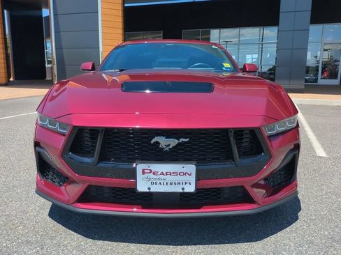 Used 2025 Ford Mustang GT RWD image 9