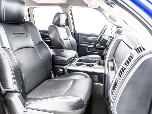Used 2016 RAM 1500 Laramie w/ Convenience Group AWD/4WD image 32