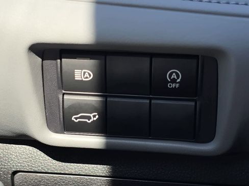 Certified 2025 Toyota Highlander XLE AWD/4WD image 32