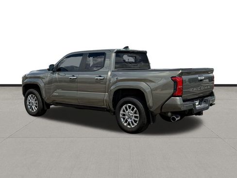 Used 2025 Toyota Tacoma Limited AWD/4WD image 7