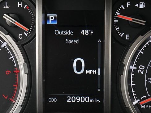 Used 2023 Toyota 4Runner Limited image 30