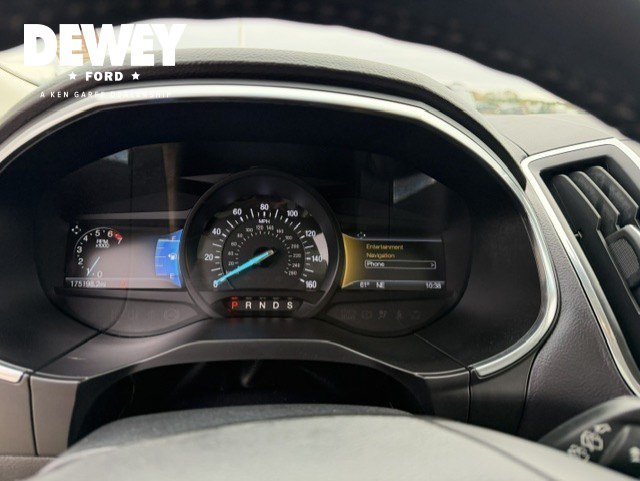 Used 2017 Ford Edge Titanium w/ Equipment Group 301A AWD/4WD image 16