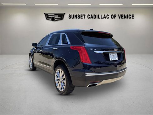 Used 2017 Cadillac XT5 Platinum AWD/4WD image 4