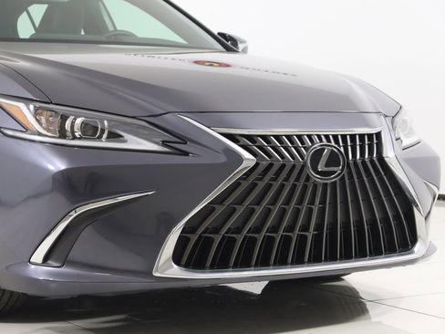 Used 2023 Lexus ES 350 image 34