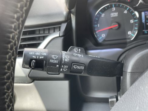 Used 2018 Chevrolet Tahoe Premier RWD image 22