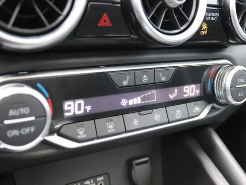 Used 2022 Nissan Sentra SR w/ SR Premium Package image 14