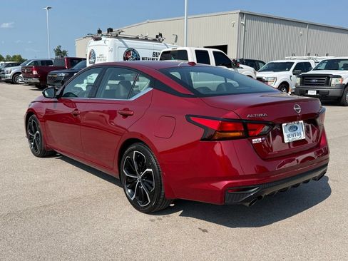 Used 2024 Nissan Altima 2.5 SR w/ SR Premium Package FWD image 37
